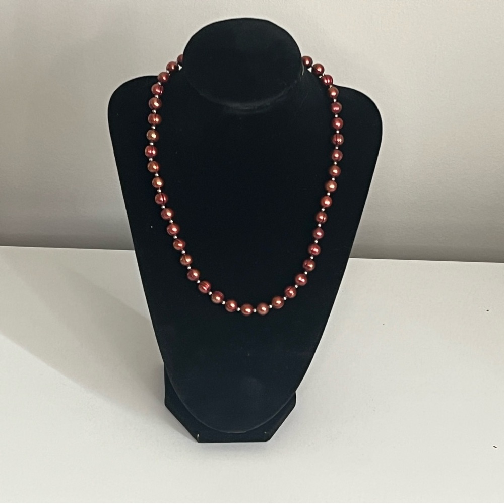 Elegant Red Pearl Necklace